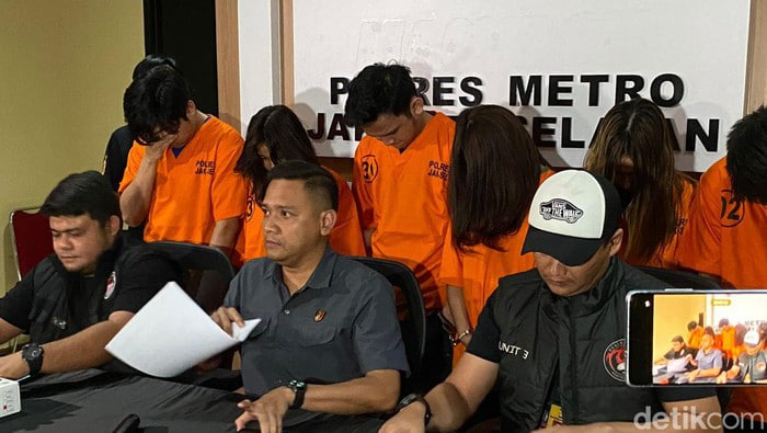 Identitas 6 Selebgram Ditangkap