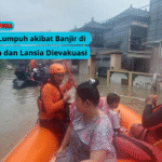 Petugas SAR mengevakuasi warga terdampak banjir besar di Jembrana, Bali.
