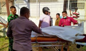 Garis polisi dipasang di sekitar area tower Lhokseumawe.