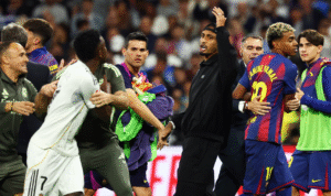 Screenshot_1 Lamine Yamal beradu argumen dengan Dani Carvajal seusai laga El Clásico Real Madrid vs Barcelona di Santiago Bernabéu, 26 Oktober 2025.
