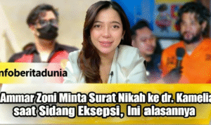 Ammar Zoni dr. Kamelia tersenyum saat berada di dalam mobil, foto yang digunakan dalam berita tentang permintaan surat nikah oleh Ammar Zoni saat sidang eksepsi.